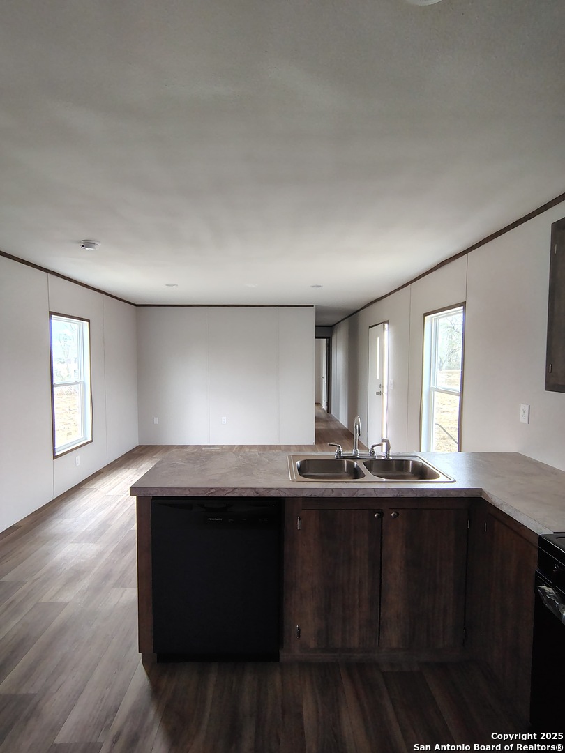152 Cr 2664 Moore TX 78016