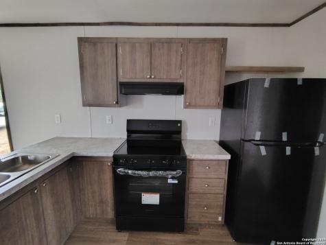 152 Cr 2664 Moore TX 78016