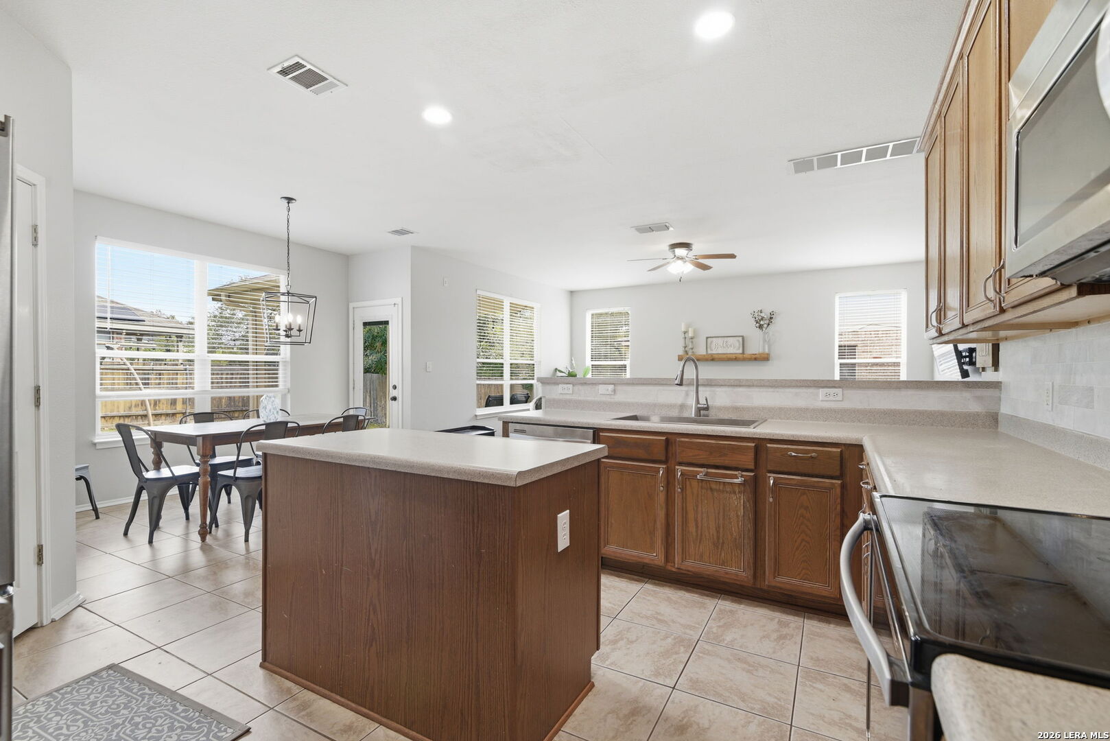 8423 Feather Trail Helotes TX 78023
