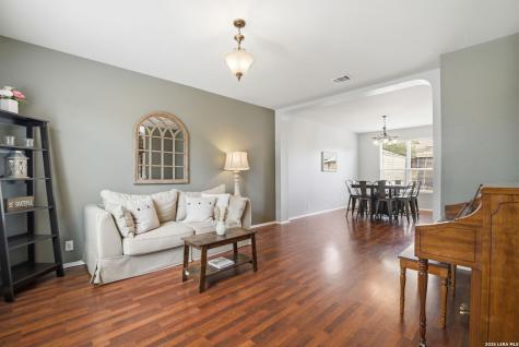 8423 Feather Trail Helotes TX 78023