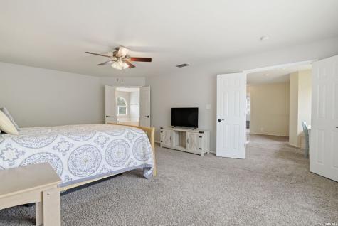 8423 Feather Trail Helotes TX 78023