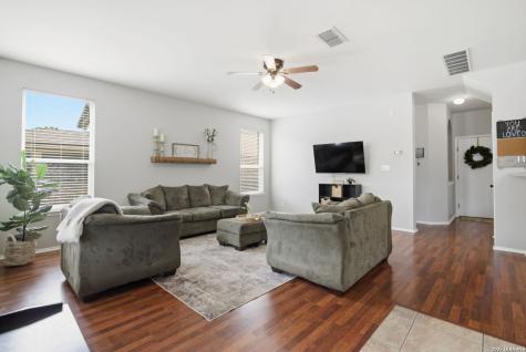 8423 Feather Trail Helotes TX 78023