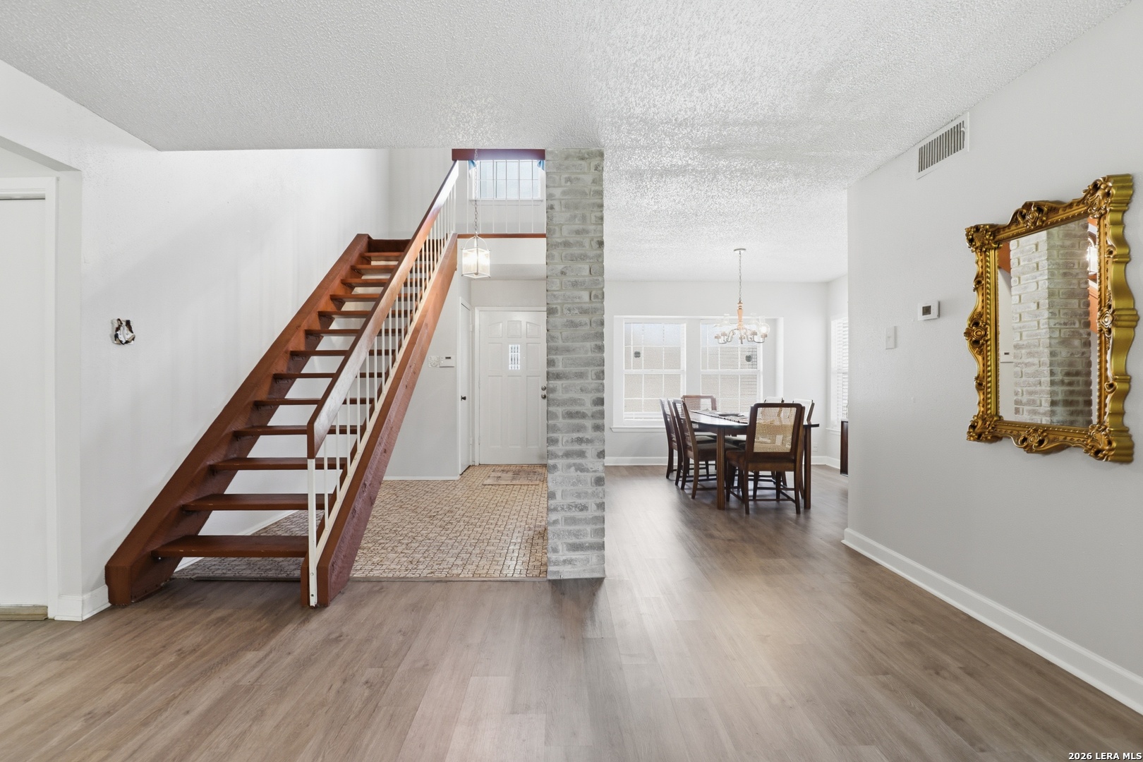 1039 S Ellison Drive San Antonio TX 78245