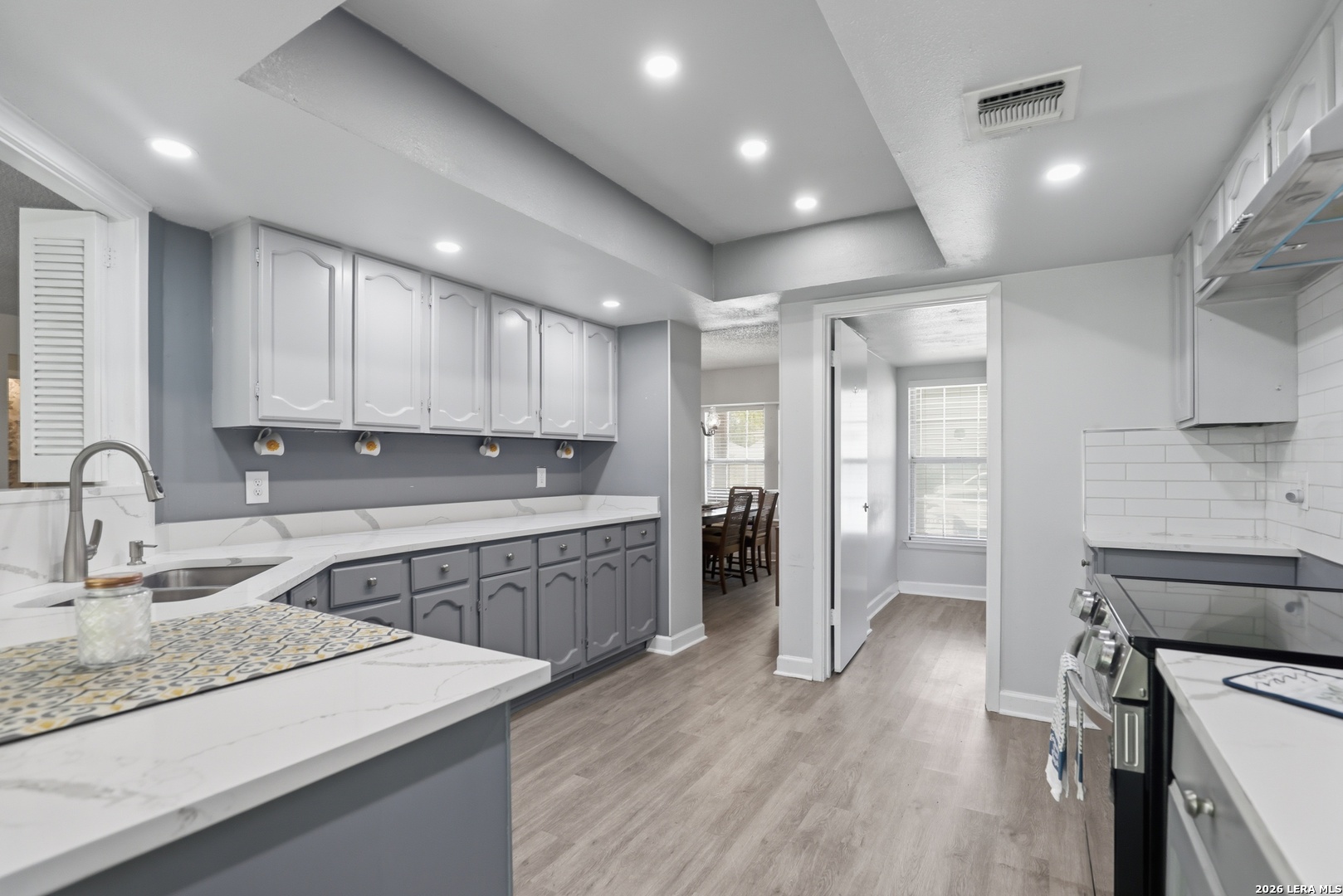1039 S Ellison Drive San Antonio TX 78245