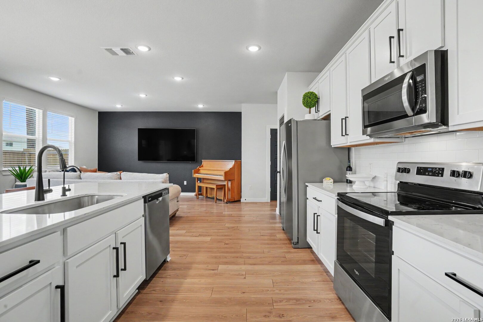 5935 W Hausman #46 San Antonio TX 78249