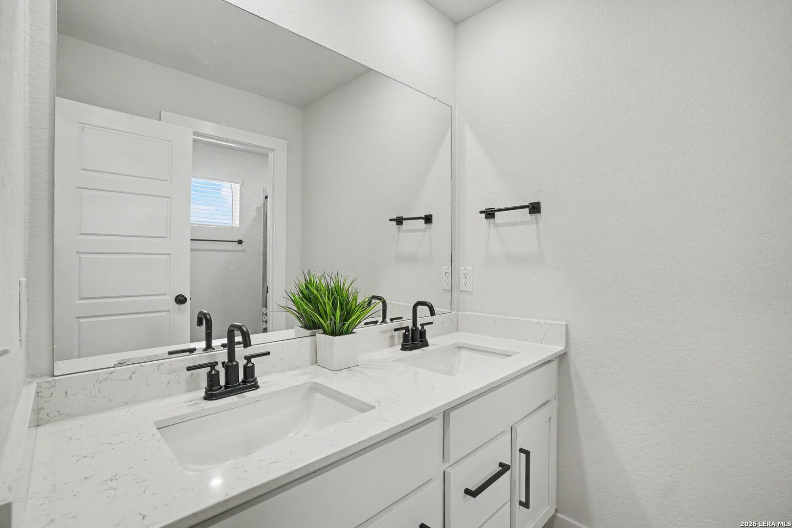 5935 W Hausman #46 San Antonio TX 78249