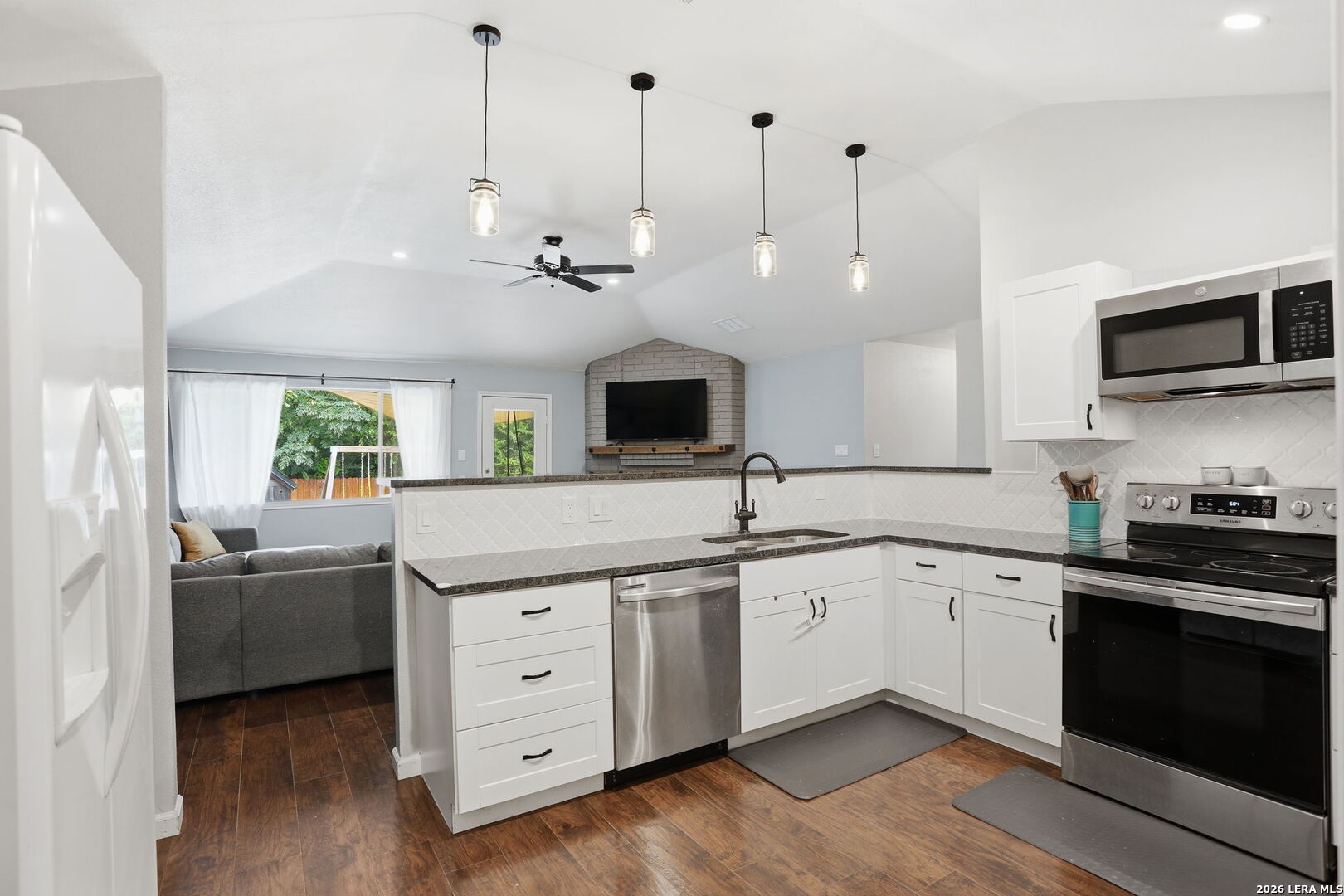 6342 Forest Village San Antonio TX 78250