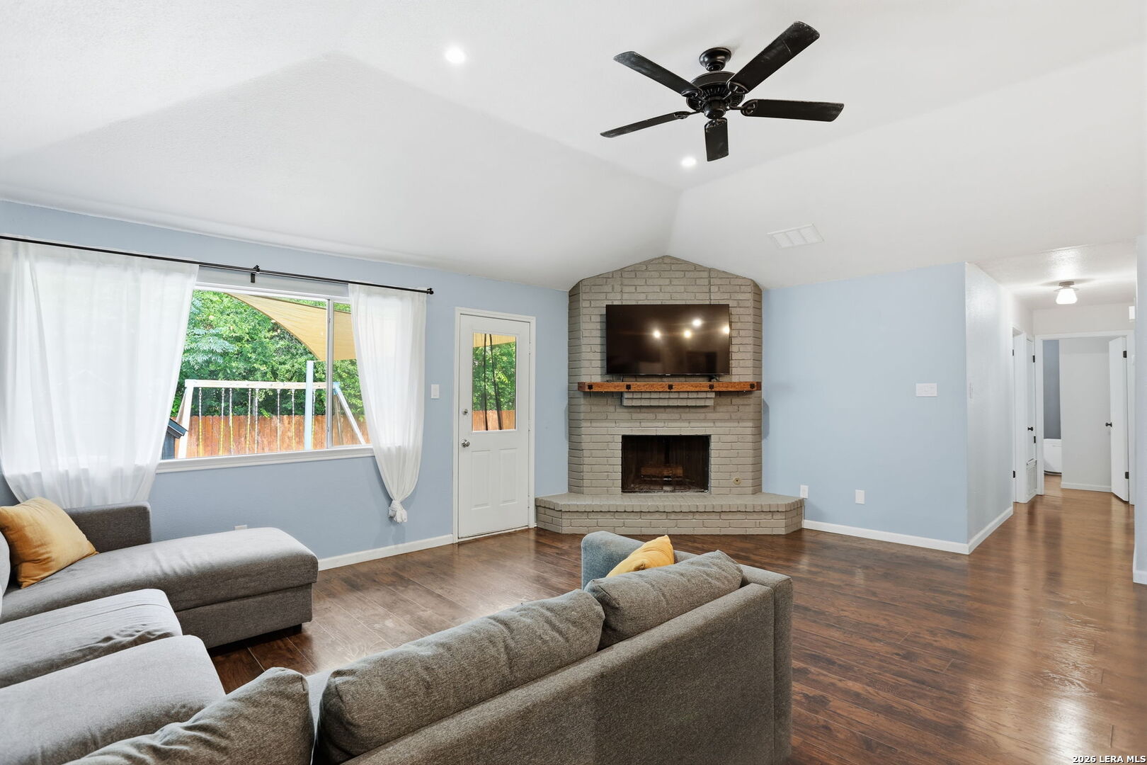 6342 Forest Village San Antonio TX 78250