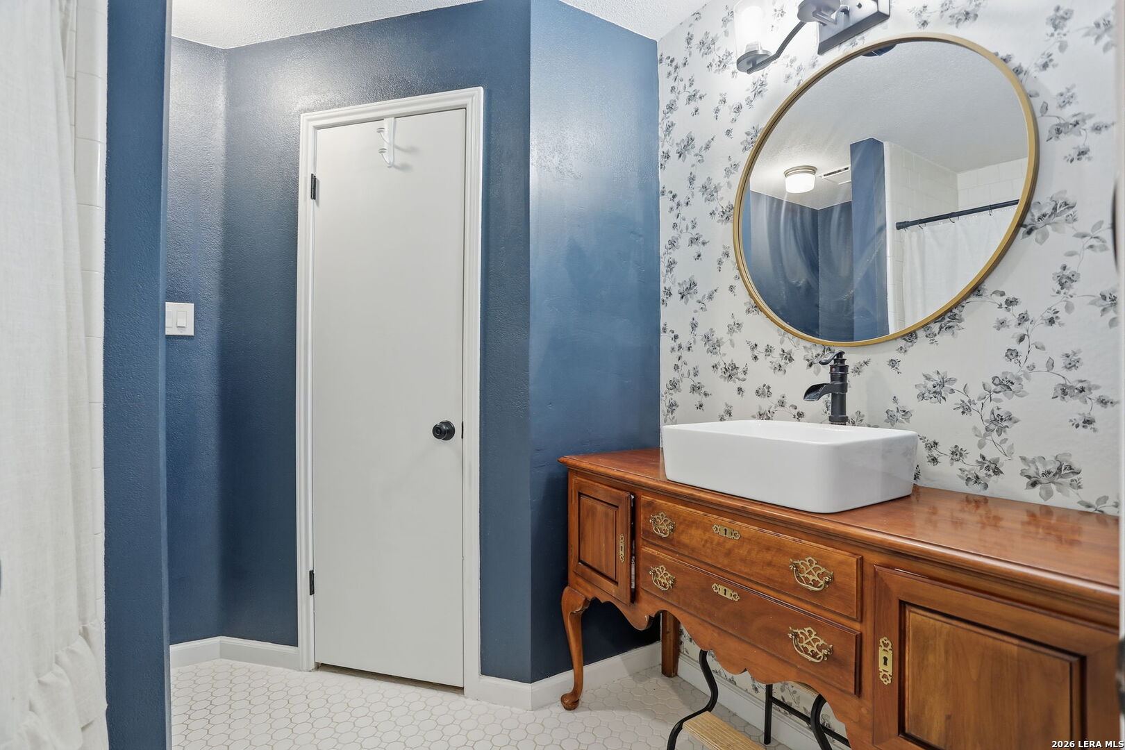 6342 Forest Village San Antonio TX 78250