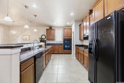 221 Lone Star Boerne TX 78006