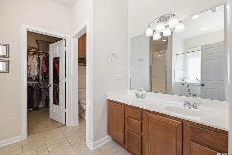 221 Lone Star Boerne TX 78006