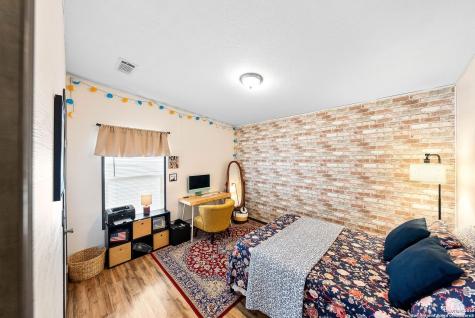 380 Martin Avenue Carrizo Springs TX 78834