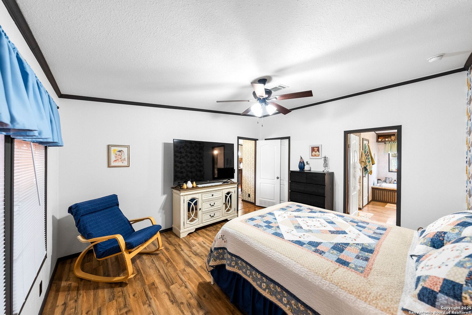 380 Martin Avenue Carrizo Springs TX 78834