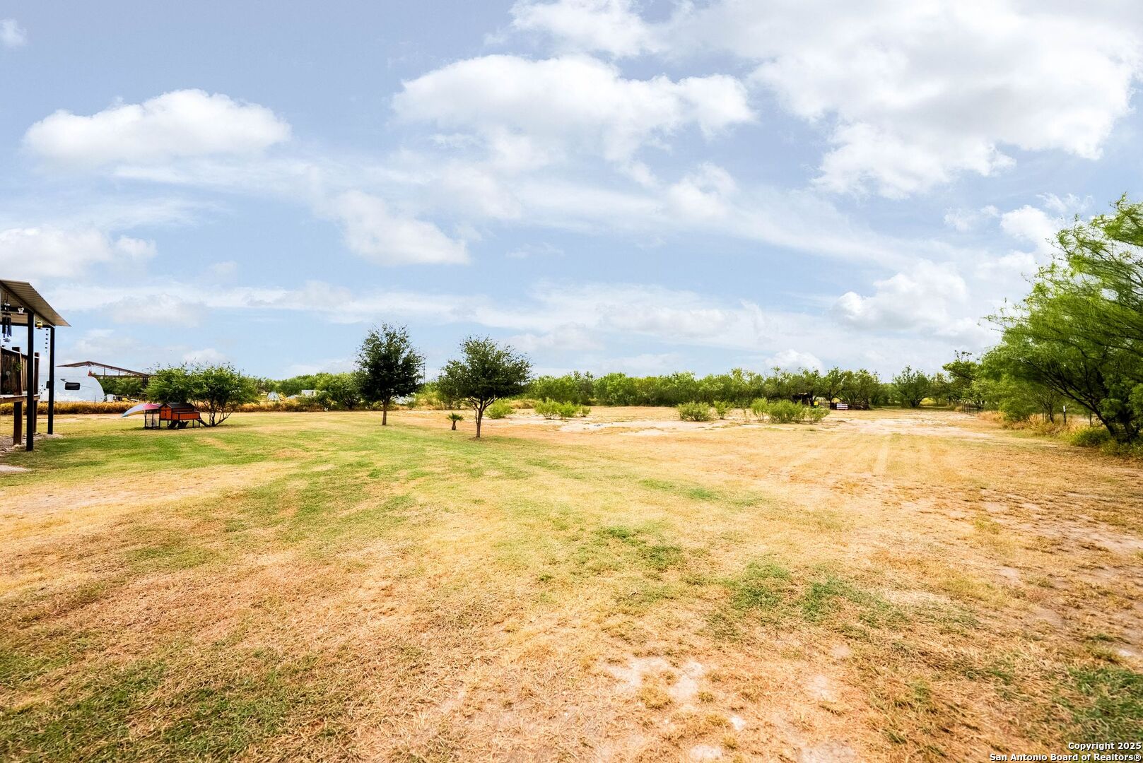380 Martin Avenue Carrizo Springs TX 78834