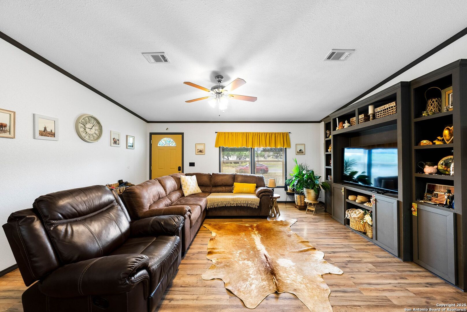 380 Martin Avenue Carrizo Springs TX 78834