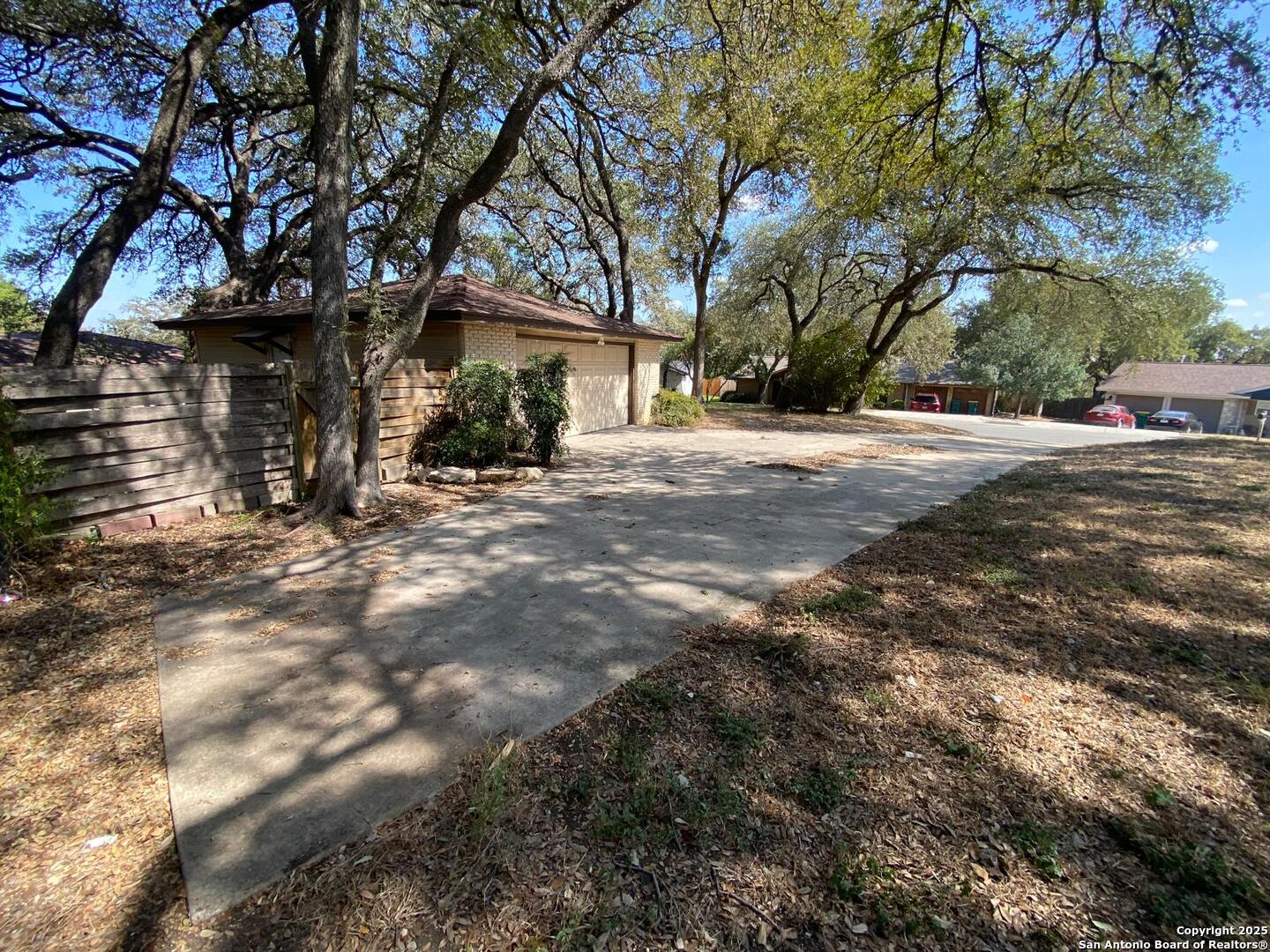 1235 Cibolo Universal City TX 78148