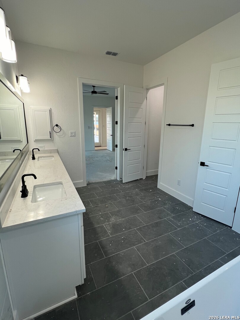 673 James Way Castroville TX 78009