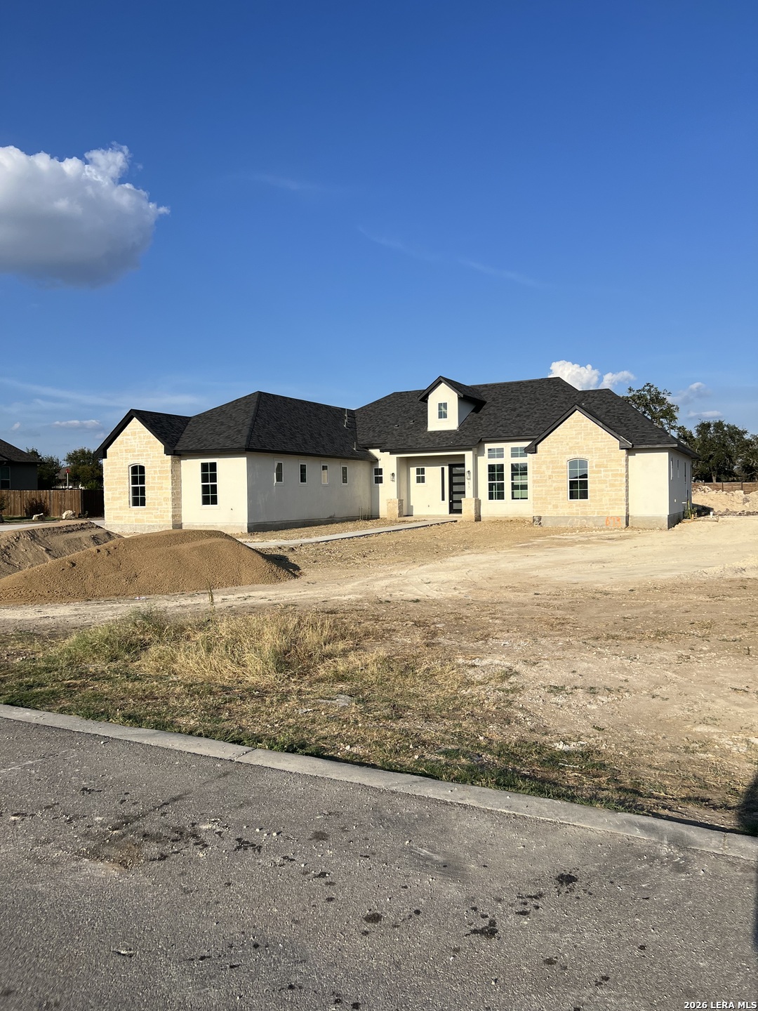 673 James Way Castroville TX 78009