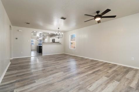 11614 Oak Maple San Antonio TX 78254