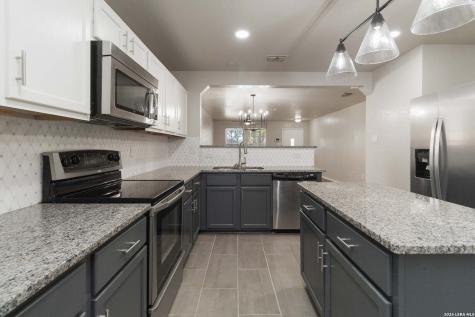 11614 Oak Maple San Antonio TX 78254