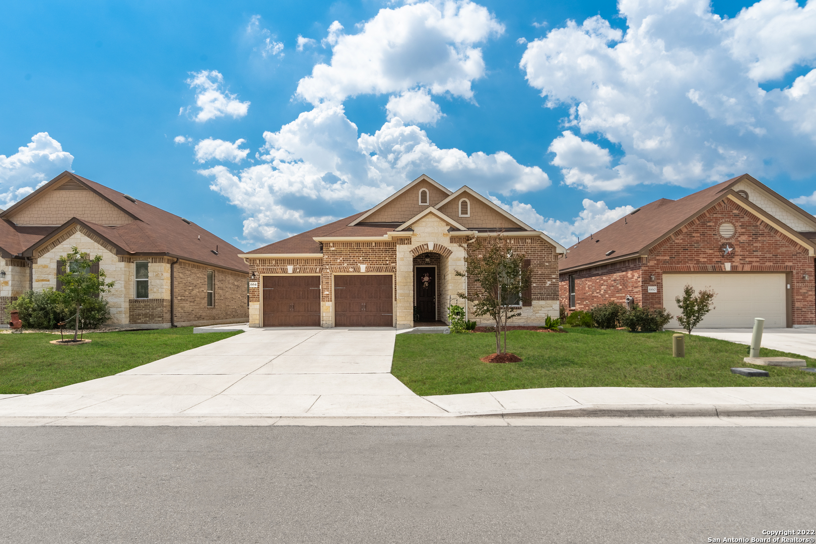 664 Knoll Brook New Braunfels TX 78130