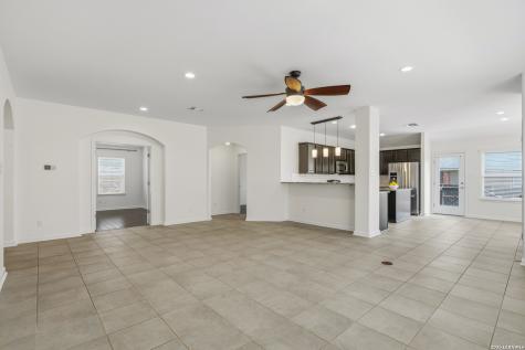 120 Pilsen Drive Boerne TX 78006