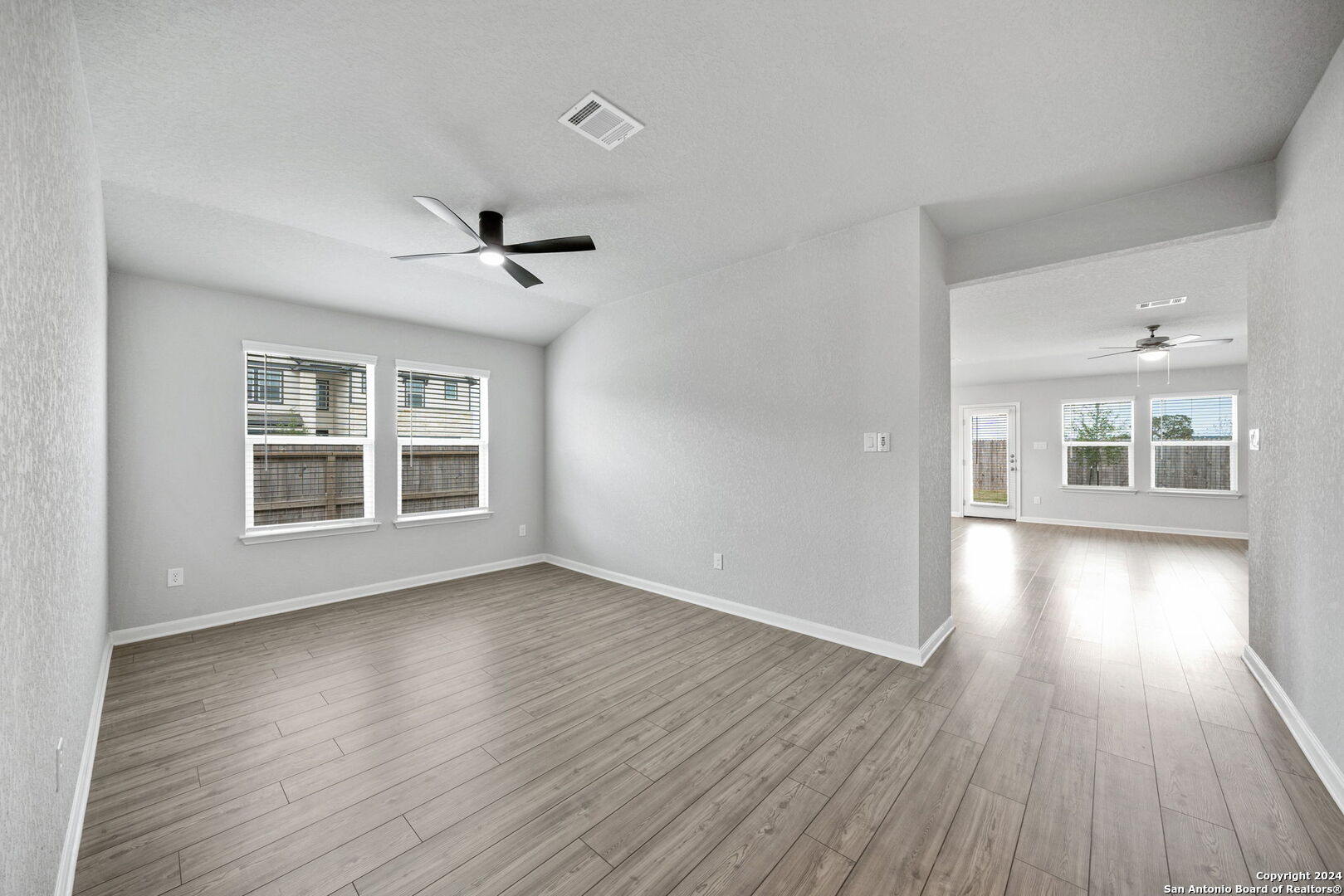 967 Black Horse San Antonio TX 78260