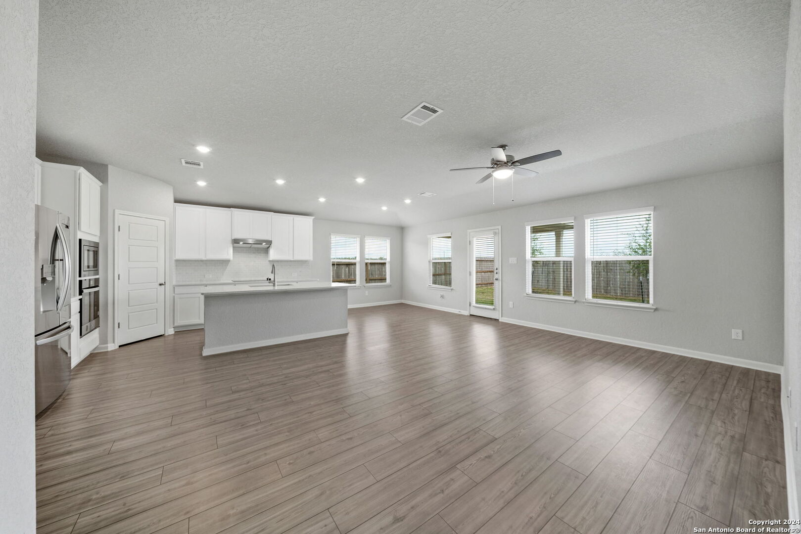 967 Black Horse San Antonio TX 78260