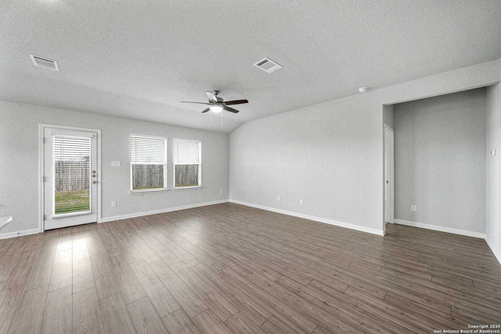 967 Black Horse San Antonio TX 78260