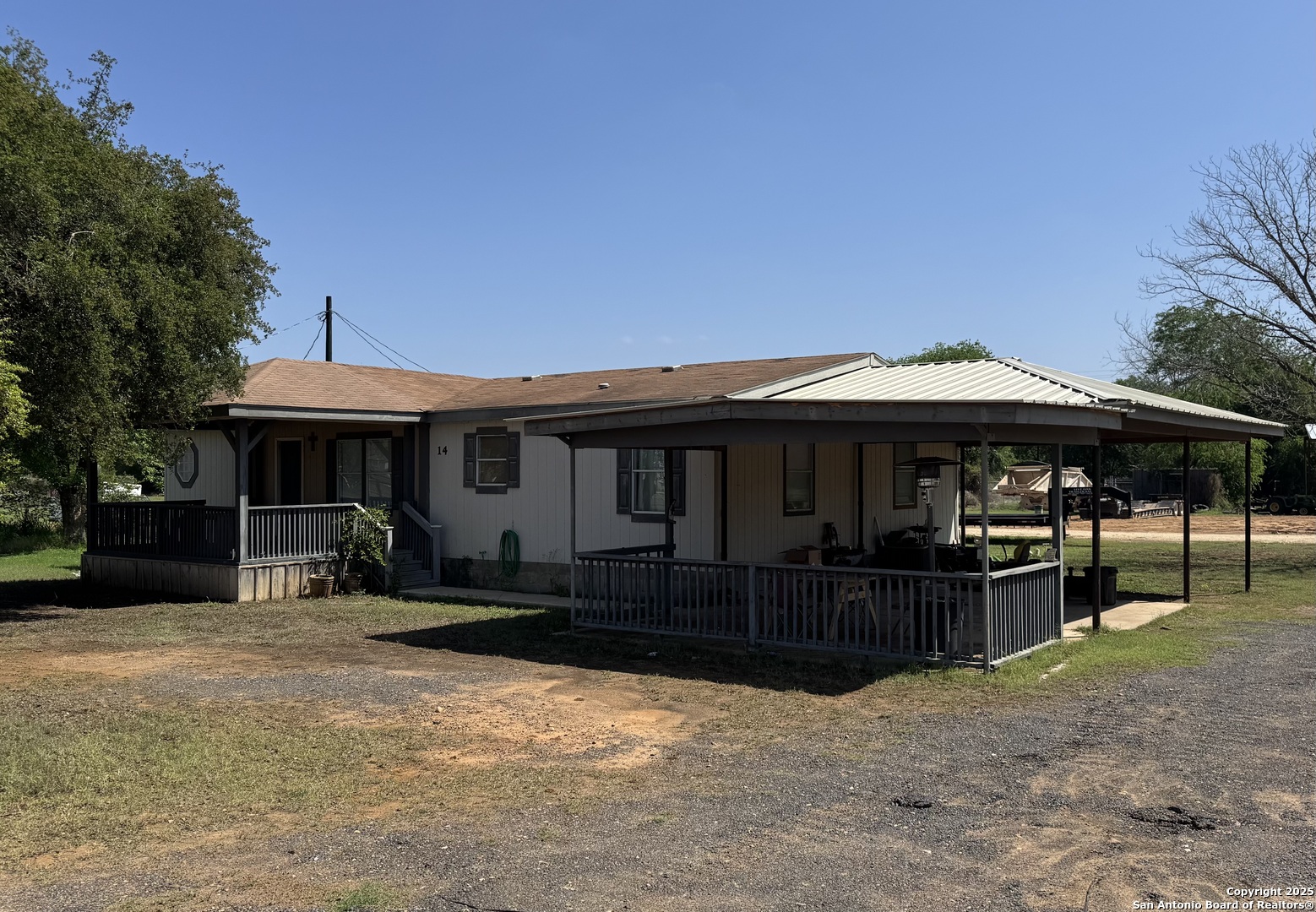 672 N Main Street Cotulla TX 78014