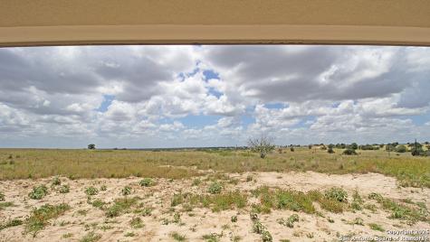 792 Lake Valley La Vernia TX 78121