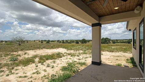 792 Lake Valley La Vernia TX 78121