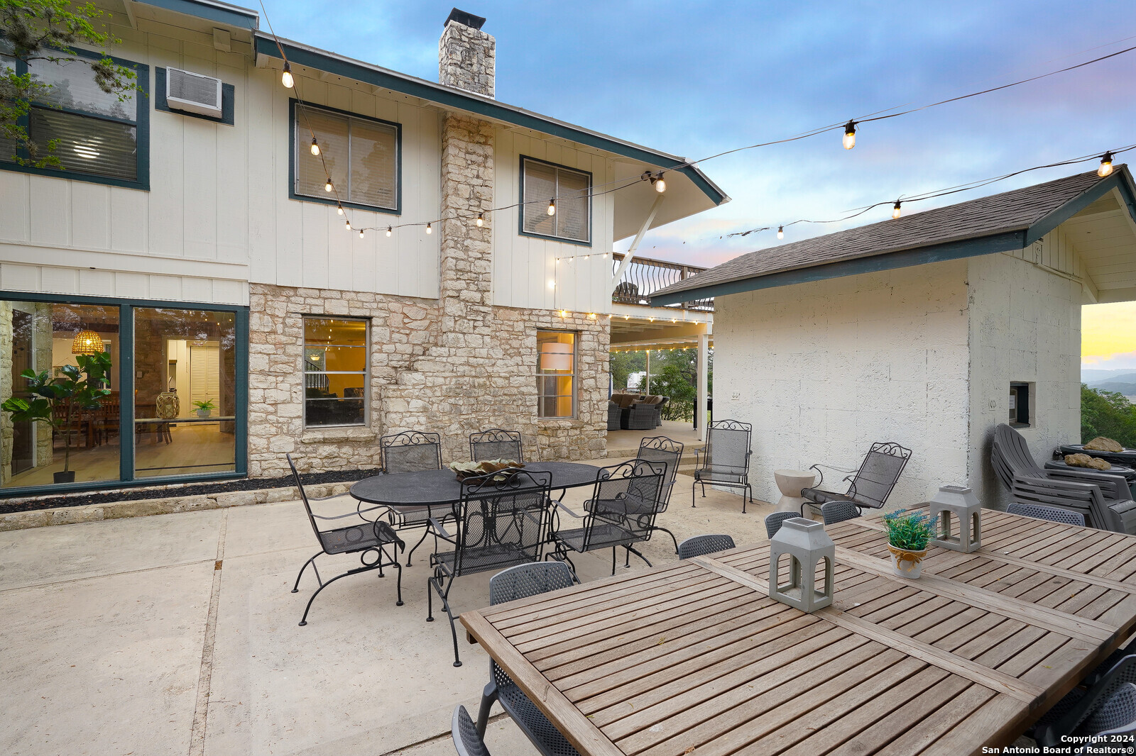550 County Road 262 Mico TX 78056