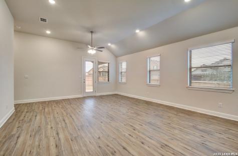 735 Navarro Street New Braunfels TX 78132