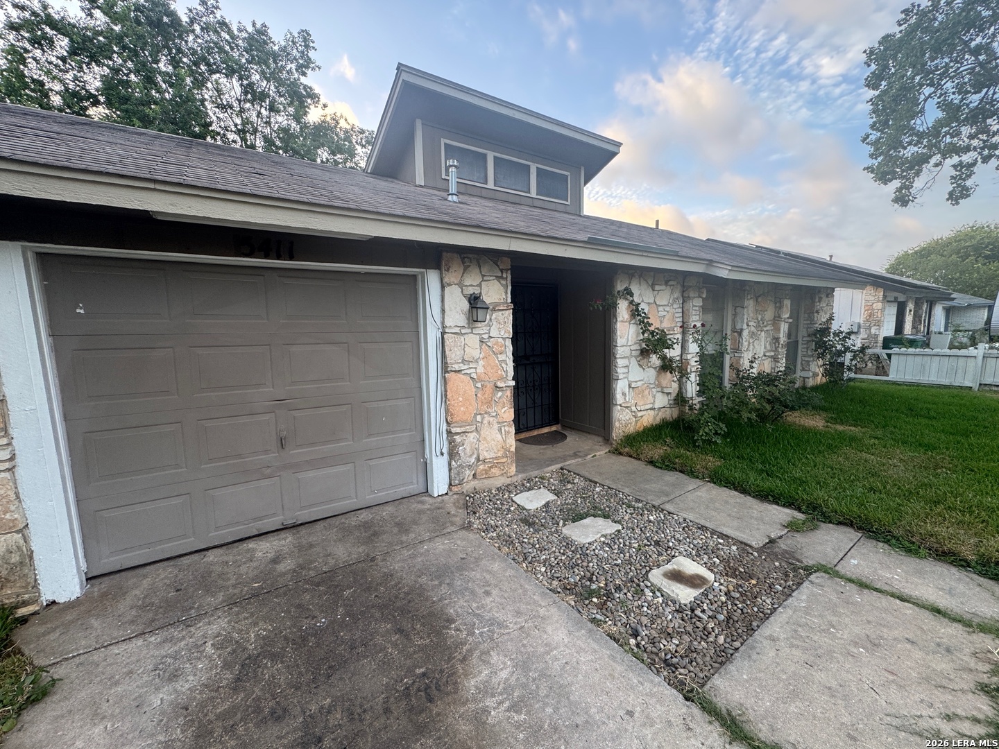 5411 Encanta Street San Antonio TX 78233