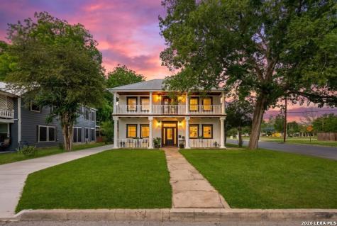695 Comal Avenue New Braunfels TX 78130