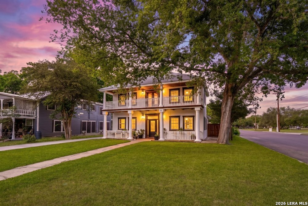 695 Comal Avenue New Braunfels TX 78130