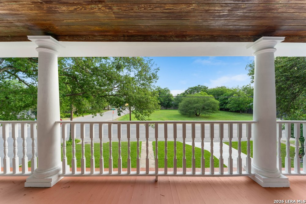 695 Comal Avenue New Braunfels TX 78130