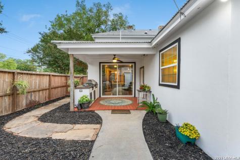 695 Comal Avenue New Braunfels TX 78130