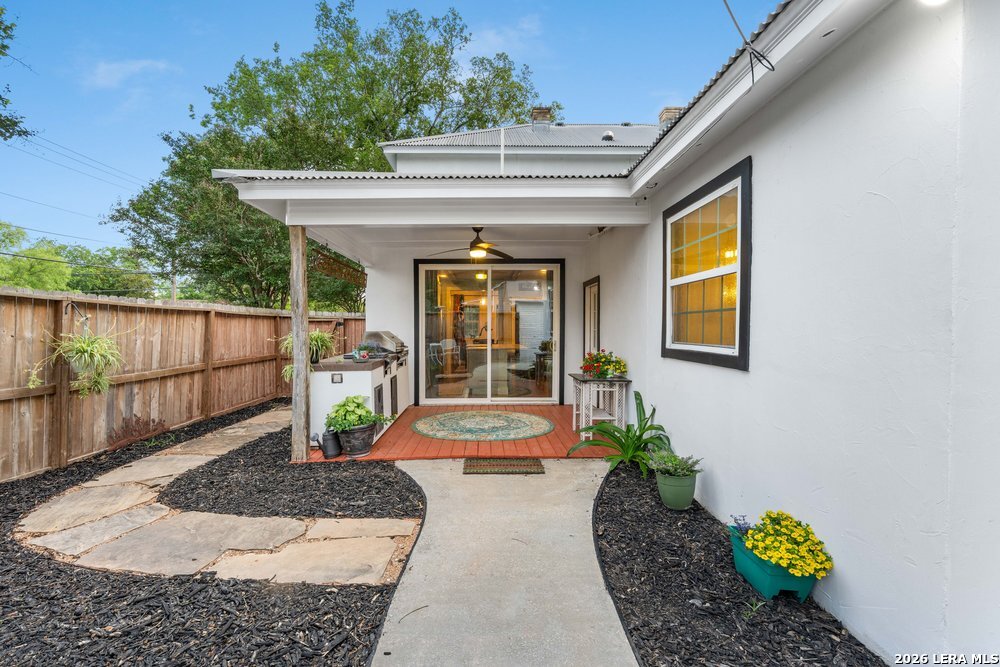 695 Comal Avenue New Braunfels TX 78130
