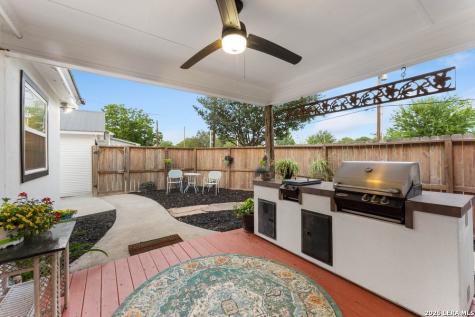 695 Comal Avenue New Braunfels TX 78130