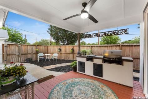 695 Comal Avenue New Braunfels TX 78130