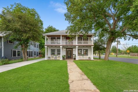 695 Comal Avenue New Braunfels TX 78130