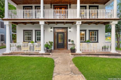 695 Comal Avenue New Braunfels TX 78130
