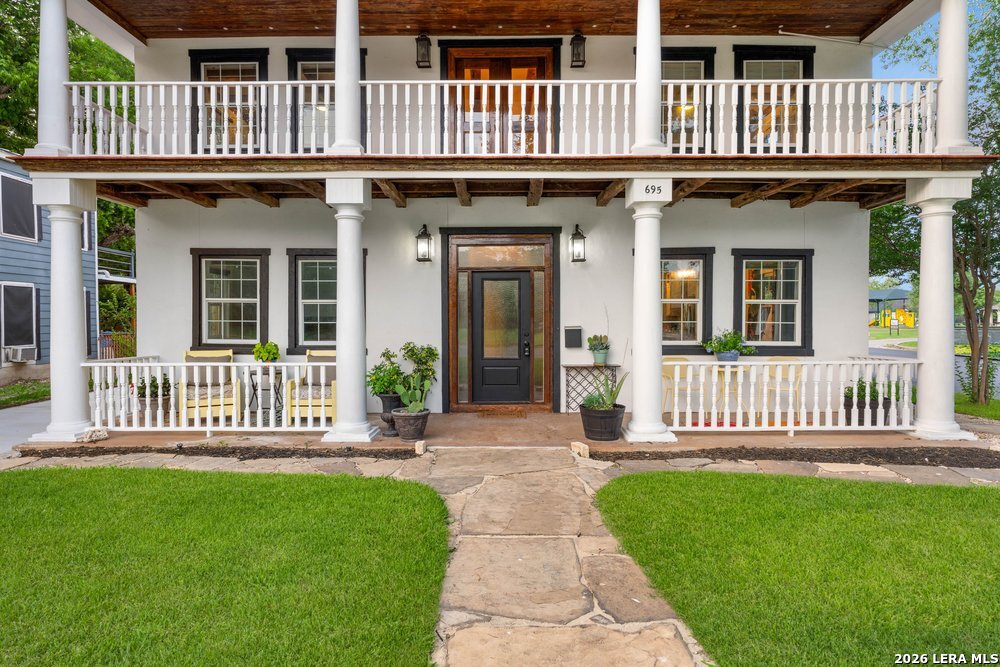 695 Comal Avenue New Braunfels TX 78130