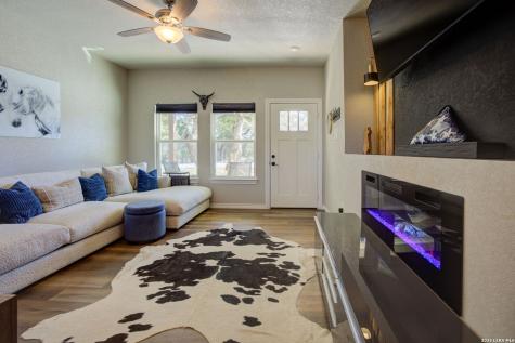 1577 Whispering Hills Canyon Lake TX 78133