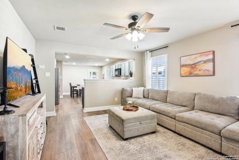 6438 Candleview Court San Antonio TX 78244
