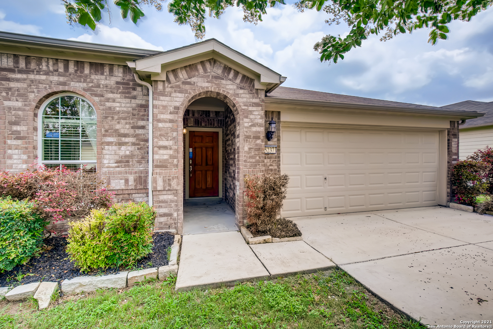 5237 Columbia Drive Cibolo TX 78108