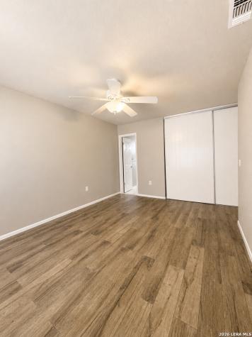 8023 Laurel Bend San Antonio TX 78250