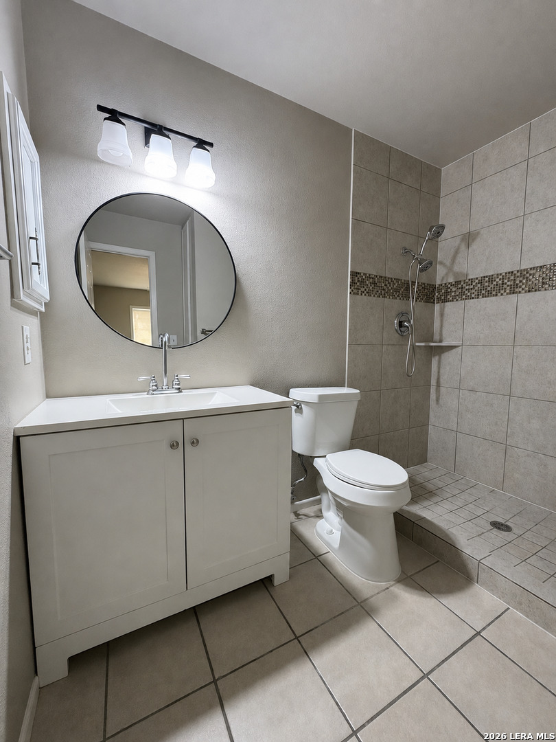 8023 Laurel Bend San Antonio TX 78250